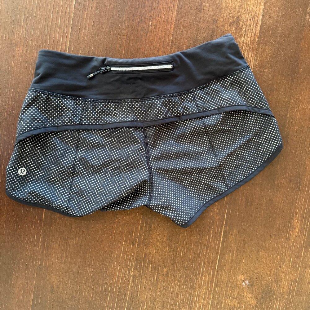 HTF GUC Lululemon Speed Short Reflective Ravish Reptile Sz4 - Picture 6 of 7